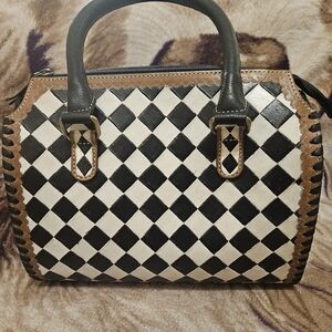 Checkered Black and White Medium SPEEDY